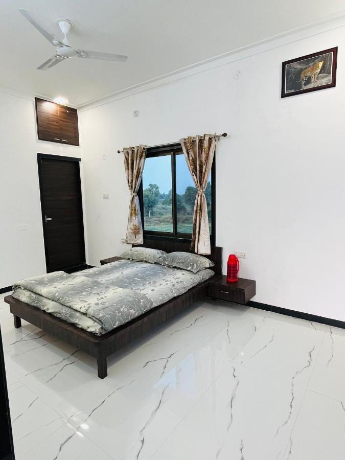 Govardhan Villas Farm Stay Bijapur  外观 照片