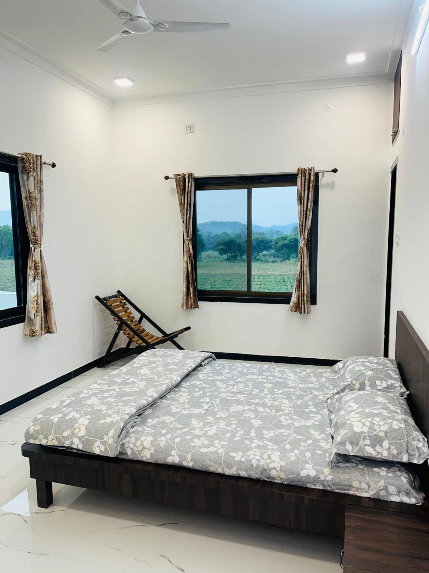 Govardhan Villas Farm Stay Bijapur  外观 照片