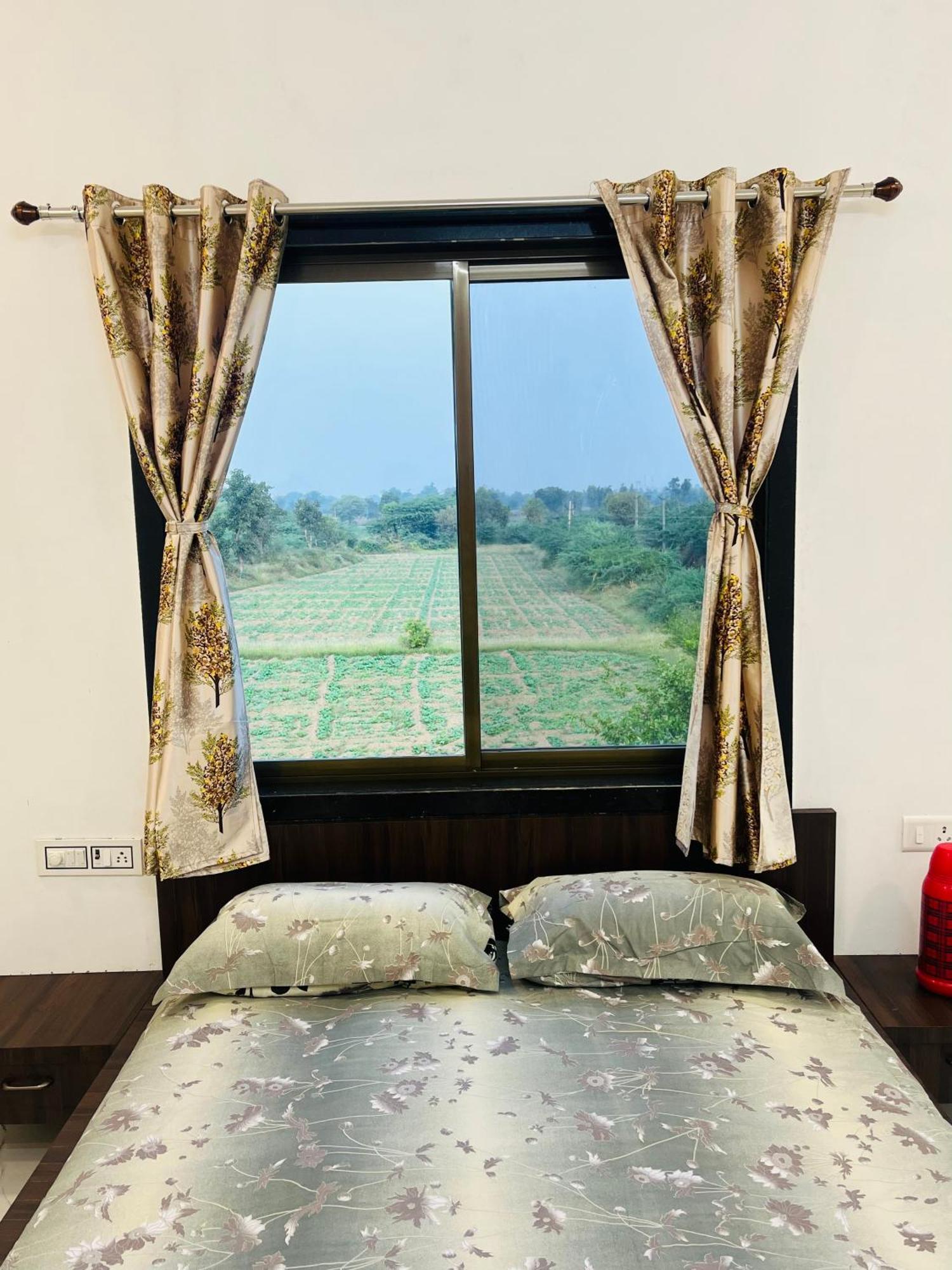 Govardhan Villas Farm Stay Bijapur  外观 照片