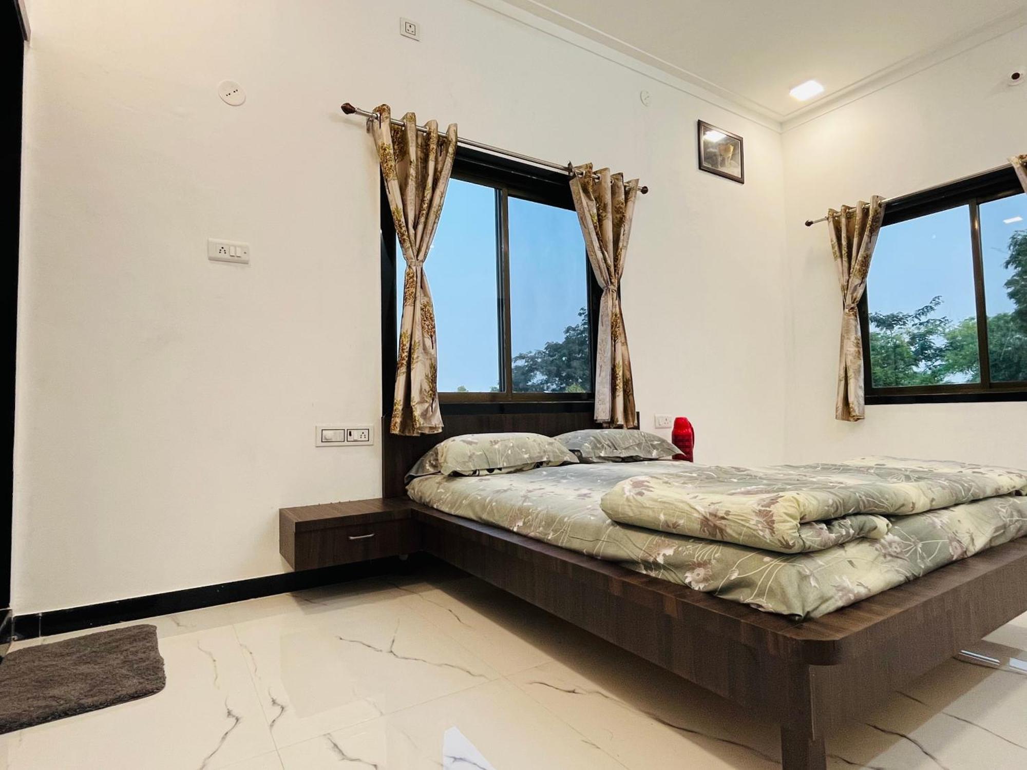 Govardhan Villas Farm Stay Bijapur  外观 照片