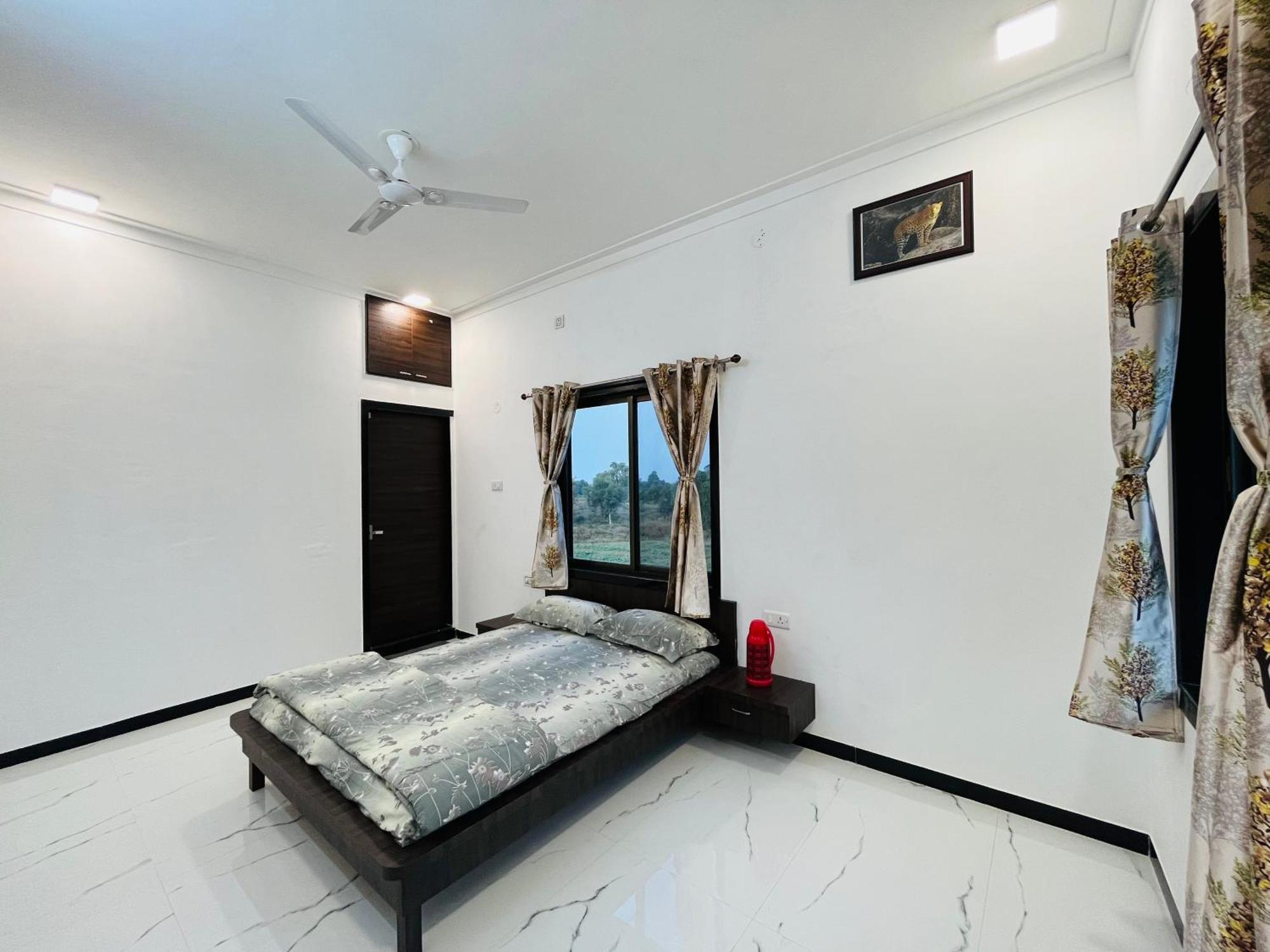 Govardhan Villas Farm Stay Bijapur  外观 照片